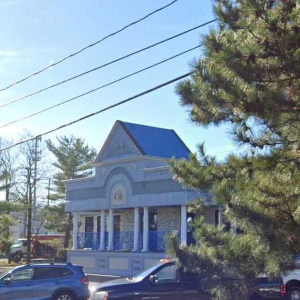 Police catch man wanted for burglary in crawl space under monmouth diner - photo licensed by shore news network.