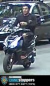 Motorcycle bandit snatches neckless from woman in nyc