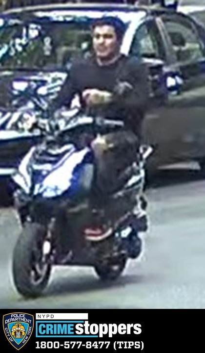 Motorcycle Bandit Snatches Neckless from Woman in NYC