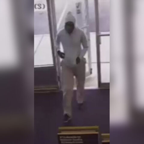 Philadelphia police seek suspect in back-to-back verizon store robberies - photo licensed by shore news network.