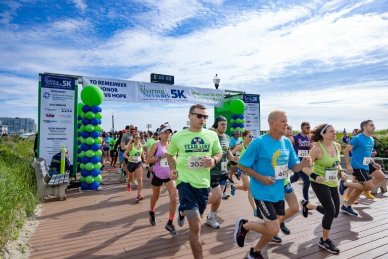 Thousands walk for organ donors in new jersey - photo licensed by shore news network.