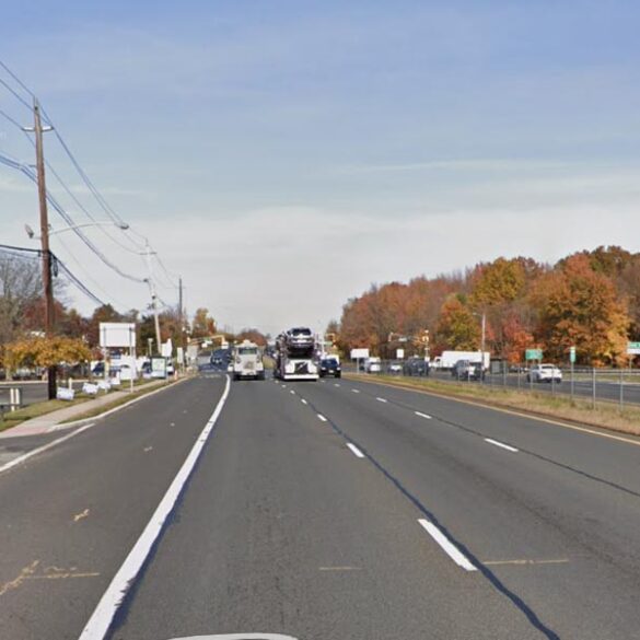 Traffic alert: multiple lanes closed due to crash on route 9 north - photo licensed by shore news network.