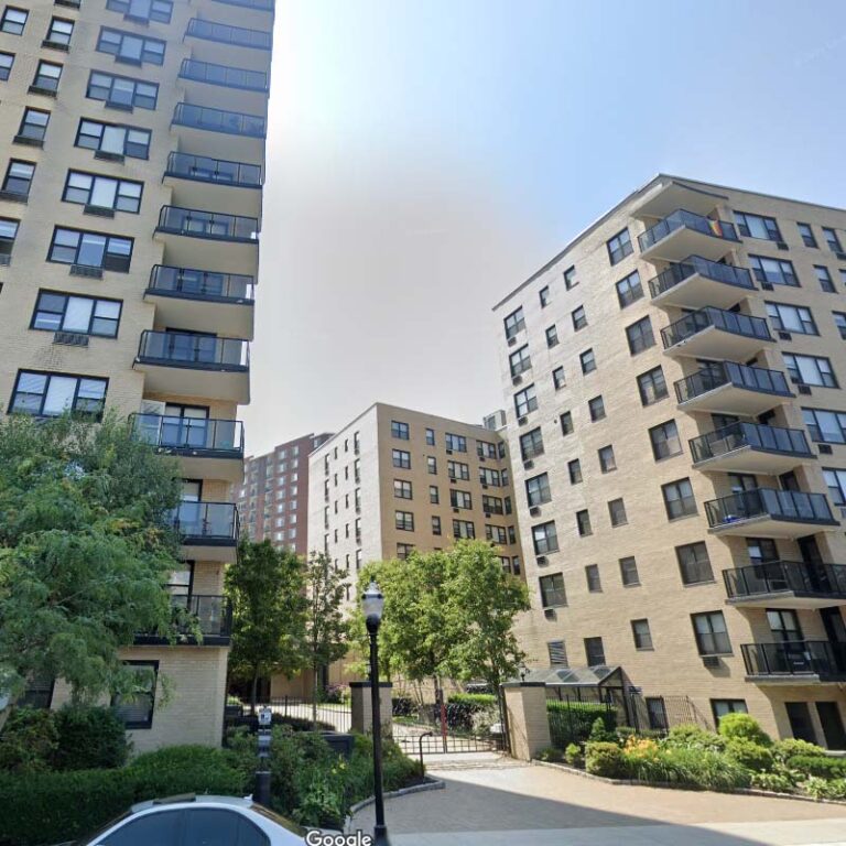 Stamford Firefighters Respond to Hi-Rise Apartment Fire on Prospect Street