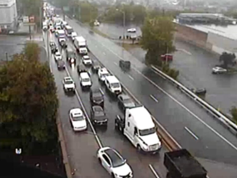 Traffic backed up with over one hour delay at george washington bridge - photo licensed by shore news network.