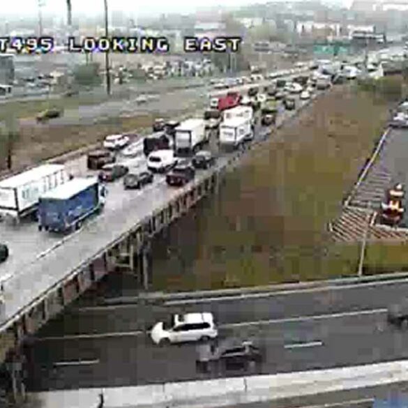 Thirty minute delays at inbound lincoln tunnel - photo licensed by shore news network.