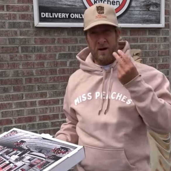 Dave portnoy reviews krust kitchen in madison, new jersey - photo licensed by shore news network.