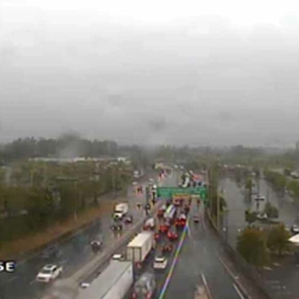 Traffic advisory: downed pole and wires on nj 17 in paramus - photo licensed by shore news network.