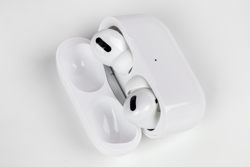 Teen Girl Arrested for AirPod Theft At Queens Center Mall