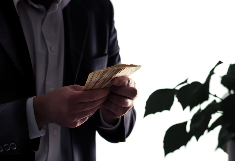 Glen Cove Broker Sentenced for Defrauding Investors in Pre-IPO Scam
