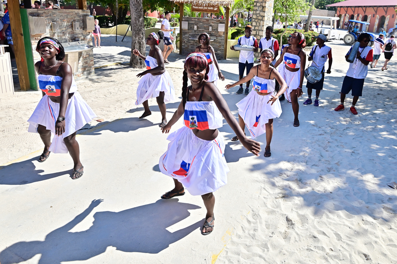 Haitian-Women-Dancing