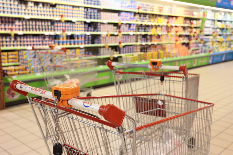 White house claims new jersey food prices are down, but they are much higher than in 2020 - photo licensed by shore news network.