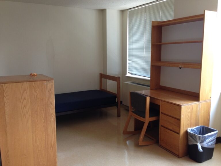 Office depot seeks to capitalize on college back-to-school opportunities - photo licensed by shore news network.