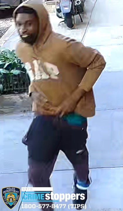 Armed Robbery Reported on Courtlandt Avenue