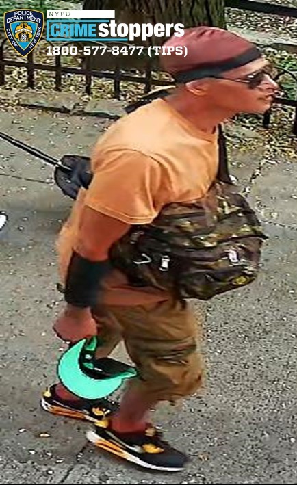 NYPD Seeks Public's Help to Identify Suspect in Armed Robbery Spree NYPD Seeks Public's Help to Identify Suspect in Armed Robbery Spree