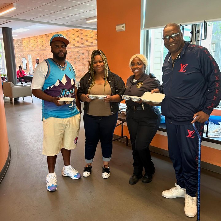 Newark Officer Provides Lunch and Safety Resources at Local Center Newark Officer Provides Lunch and Safety Resources at Local Center