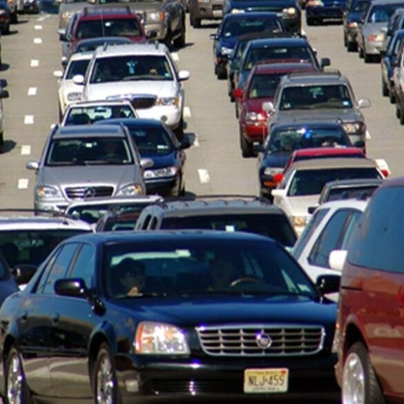 Heavy traffic and major delays entering new york city today - photo licensed by shore news network.