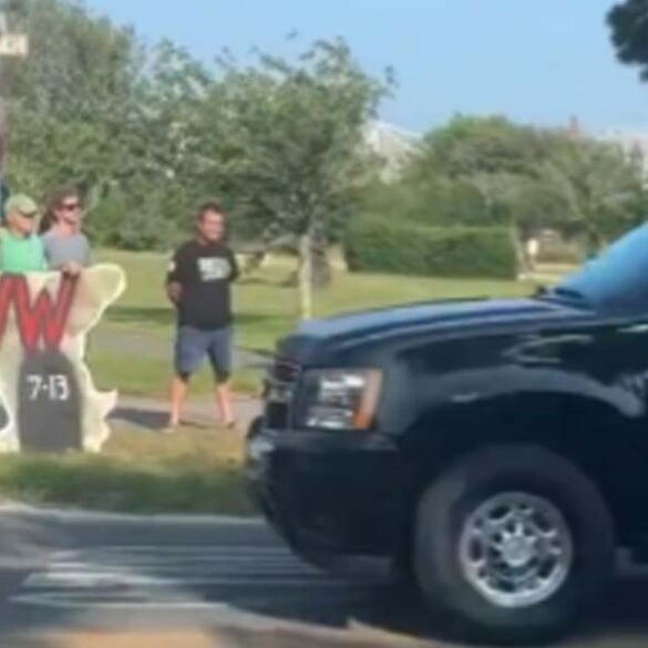 Photo by nantucket current (x / screenshot)