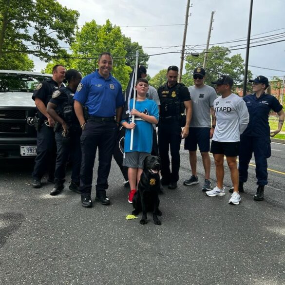 K9 dave supports running 4 heroes event - photo licensed by shore news network.