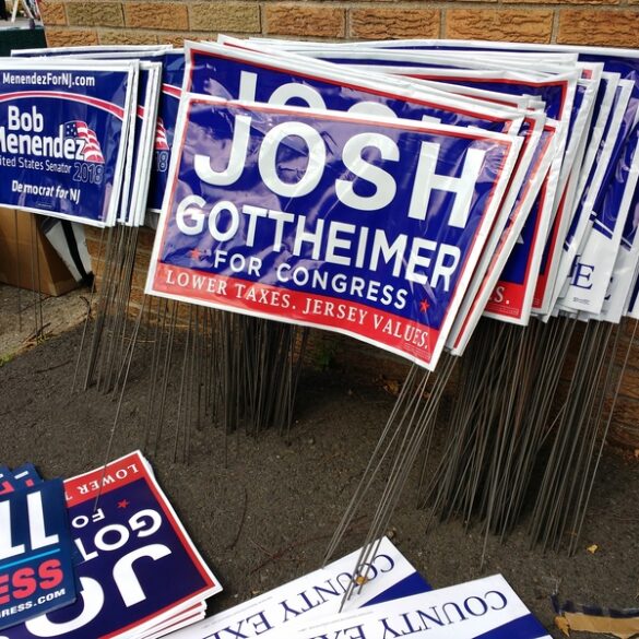 Plastic straw banning new jersey dems littering highways with plastic road signs - photo licensed by shore news network.