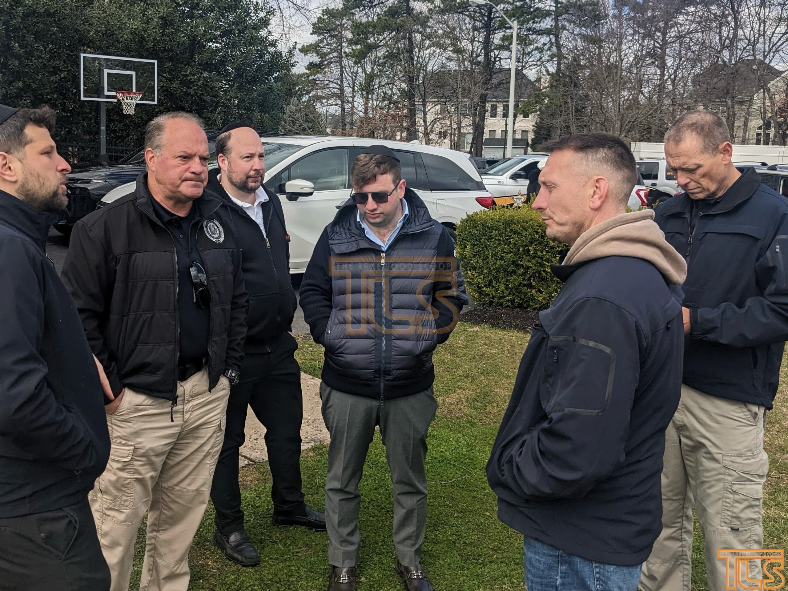 TRJCC Meets with Chief Little during rash of home invasions. Photo by The Lakewood Scoop.