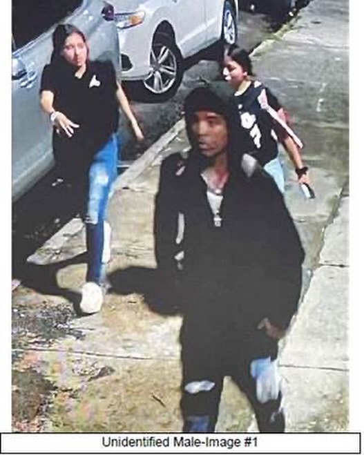 Stabbing Suspects Sought in Newark