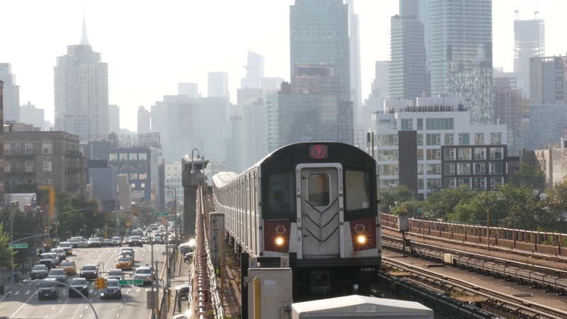Man, 26, Attacked and Robbed on Queens 7 Train