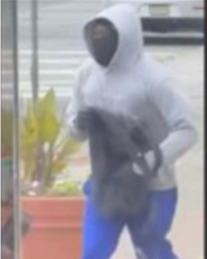Smash and Grab Suspects Wanted in Newark Jewerly Store Heist