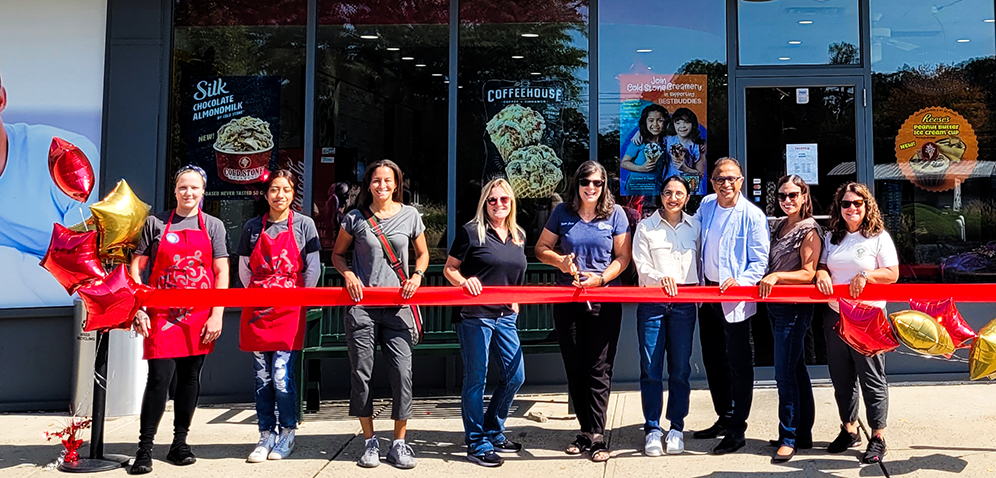 Brick Township officials celebrate grand re-opening of Cold Stone Creamery