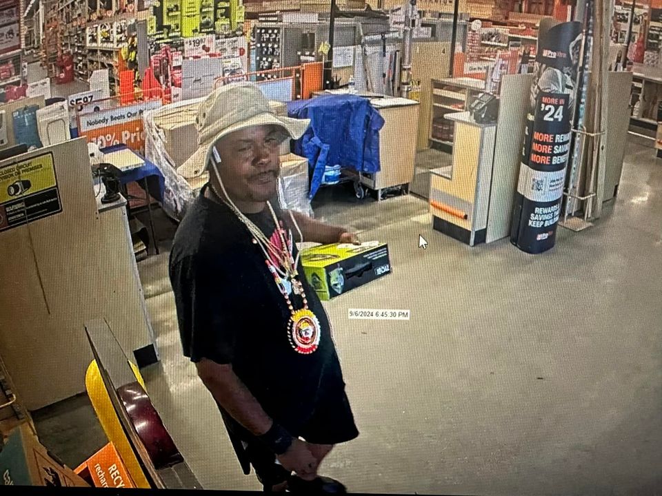 Police seeking man in credit card theft investigation