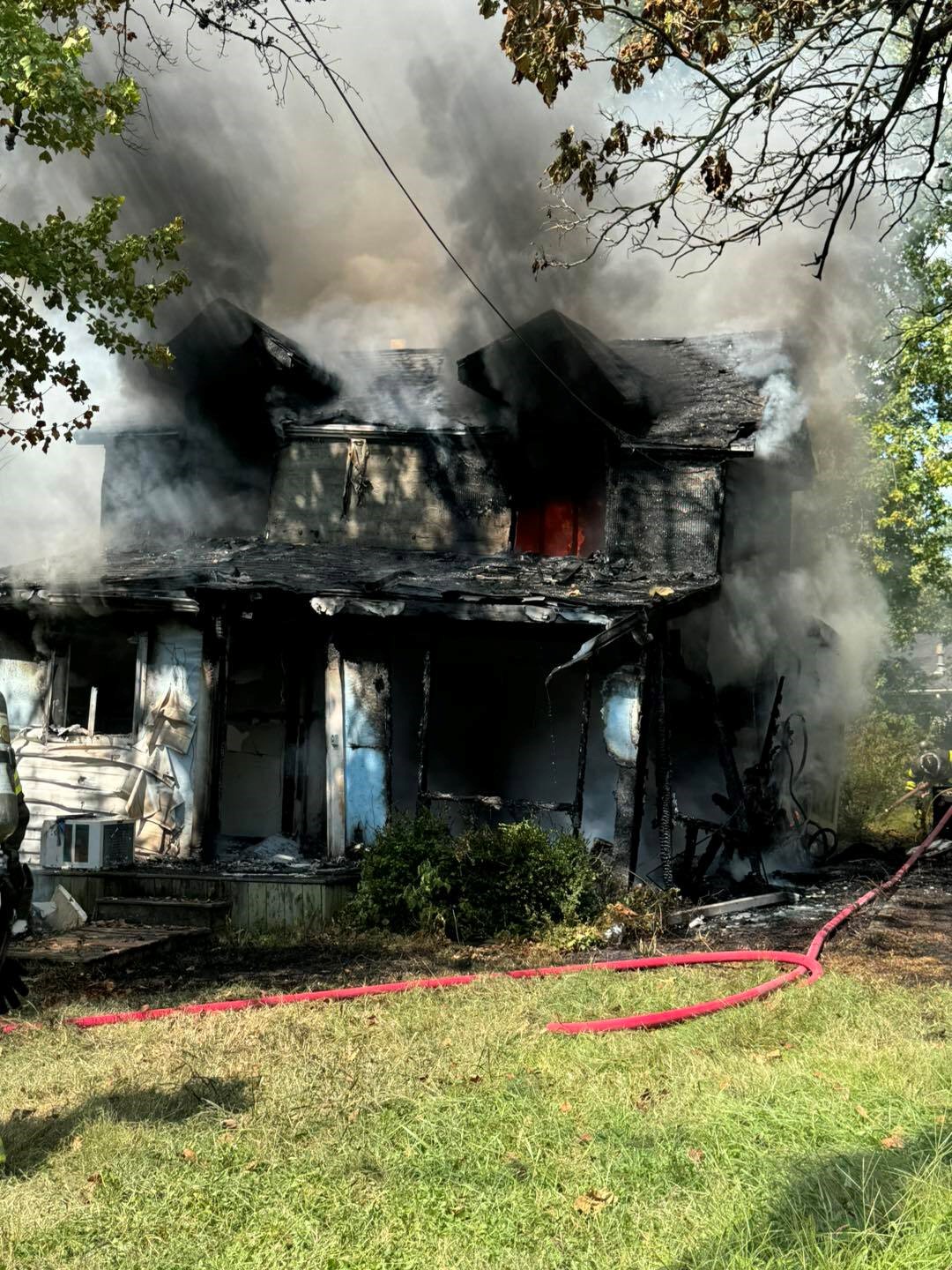 Fire destroys home in Edgewood