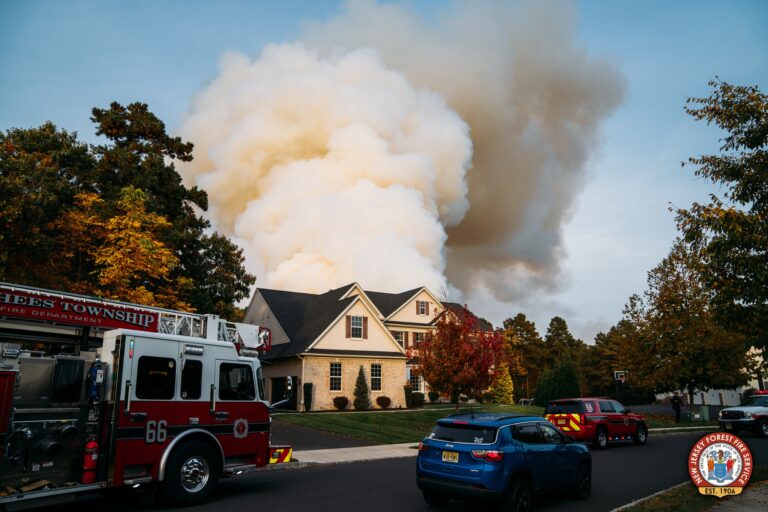 40 acre wildfire in evesham township 90% contained - photo licensed by shore news network.
