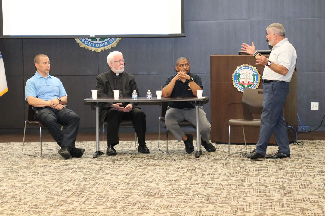 Holmdel Officers Complete Crisis Intervention Training