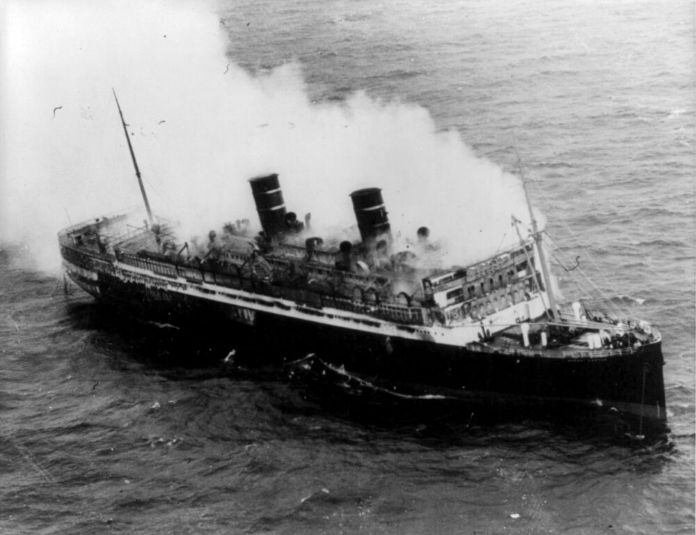 International News Photos, Inc. - This image is available from the United States Library of Congress's Prints and Photographs division