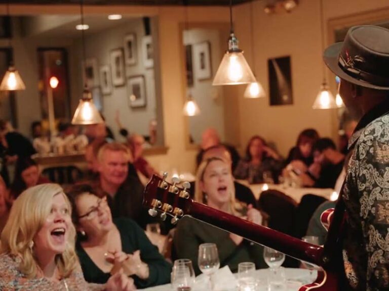 This new jersey restaurant mixes jazz with great quality chinese food - photo licensed by shore news network.