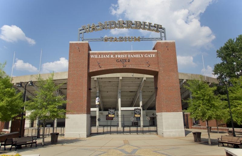Vanderbilt Fans Tear Down Goalpost, Toss it In River After Football Game Against Alabama