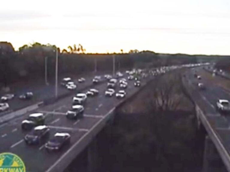 Multiple crashes slow traffic on garden state parkway - photo licensed by shore news network.