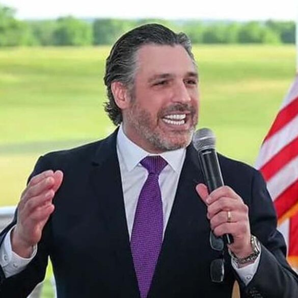 Bill spadea vows to reopen middletown schools if elected governor, warns of morally bankrupt board members - photo licensed by shore news network.