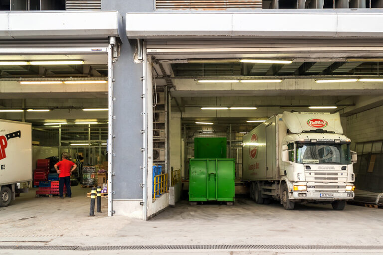 Lawmakers push to force new jersey supermarkets to donate food - photo licensed by shore news network.