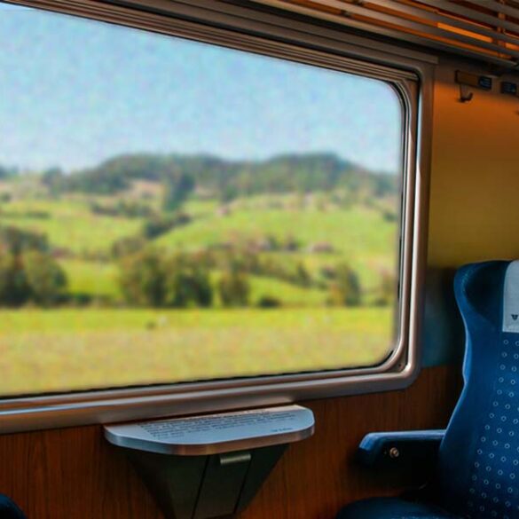 New jersey transit train windows are in bad shape, here's why - photo licensed by shore news network.