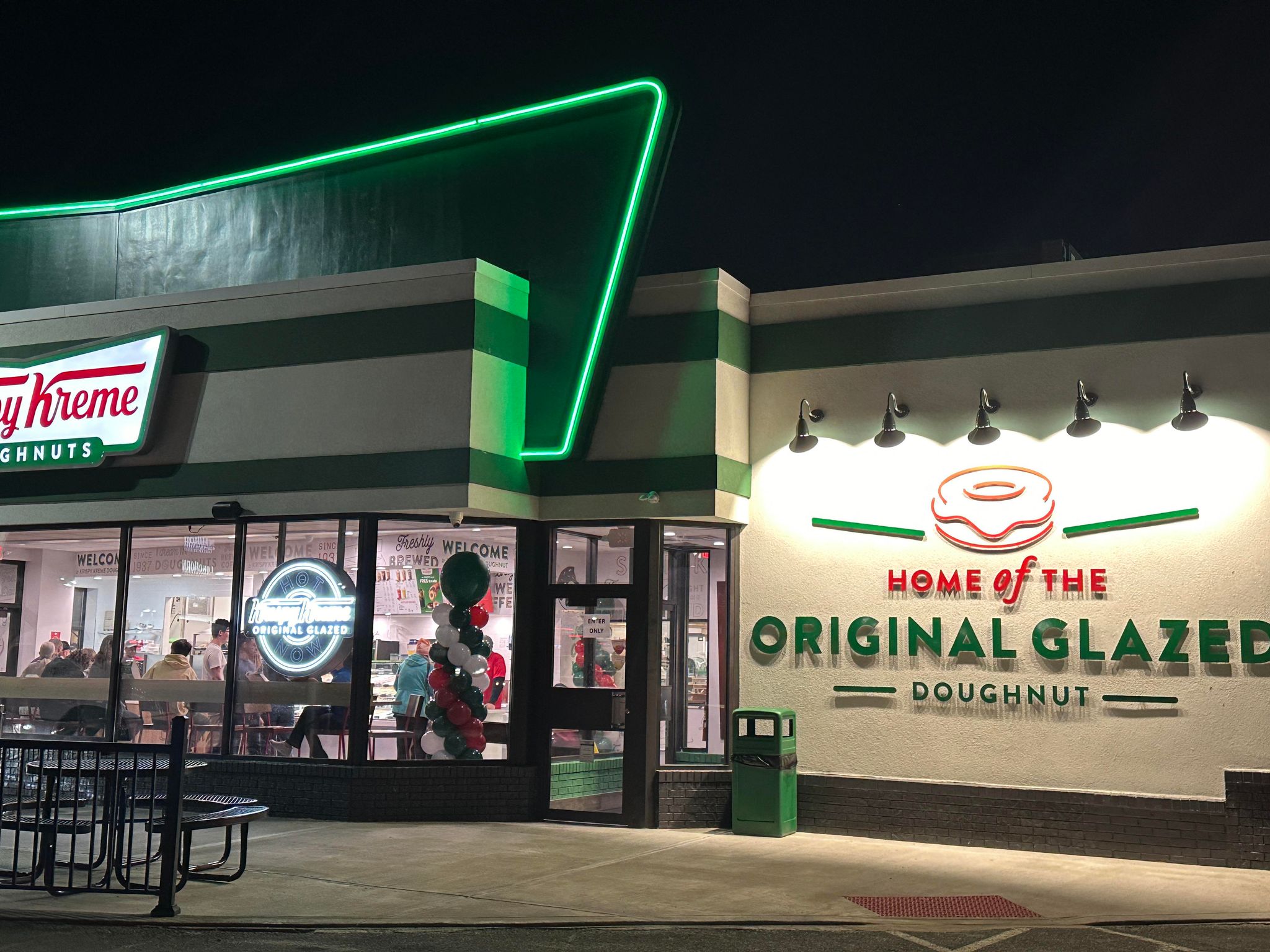 Ocean County's New Krispy Kreme an Instant Success as Cars Line Up on Saturday Night