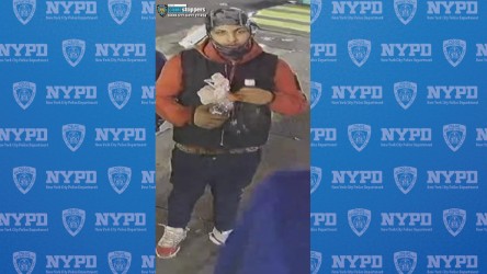 NYPD seeks suspects in attempted robbery at Manhattan business NYPD seeks suspects in attempted robbery at Manhattan business