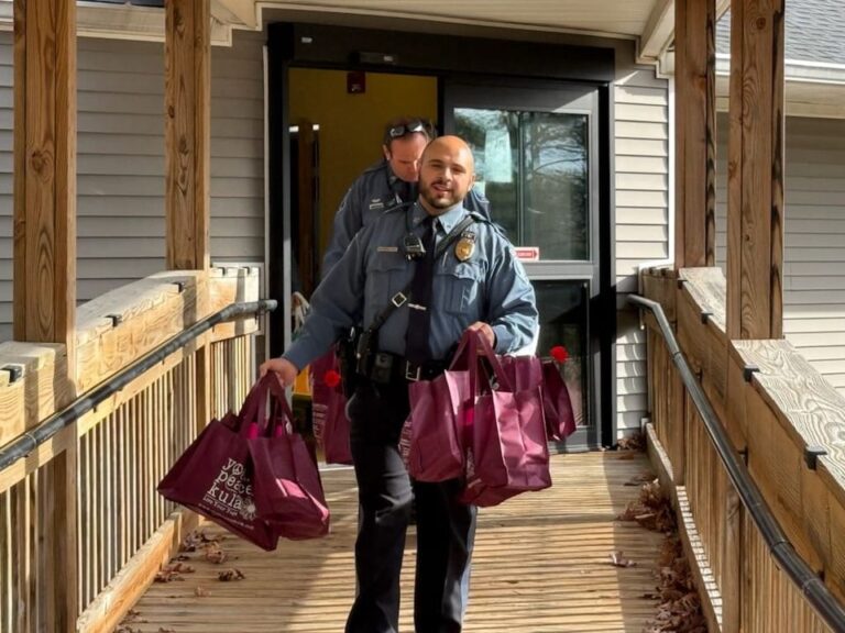 Howell police deliver thanksgiving meals to local families in need - photo licensed by shore news network.
