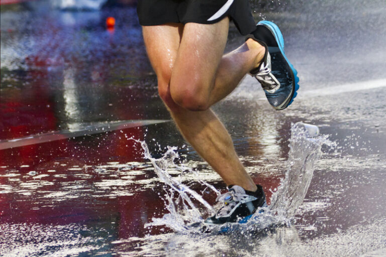 Rain continues to sweep across new jersey on friday with clearing over the weekend, snow possible north - photo licensed by shore news network.