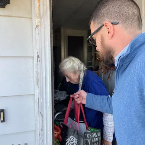 Toms river township delivers thanksgiving meals to homebound seniors - photo licensed by shore news network.