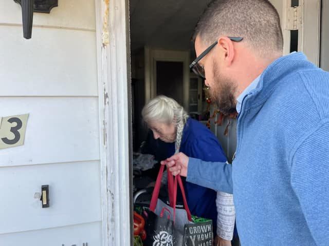 Toms River Township Delivers Thanksgiving Meals to Homebound Seniors