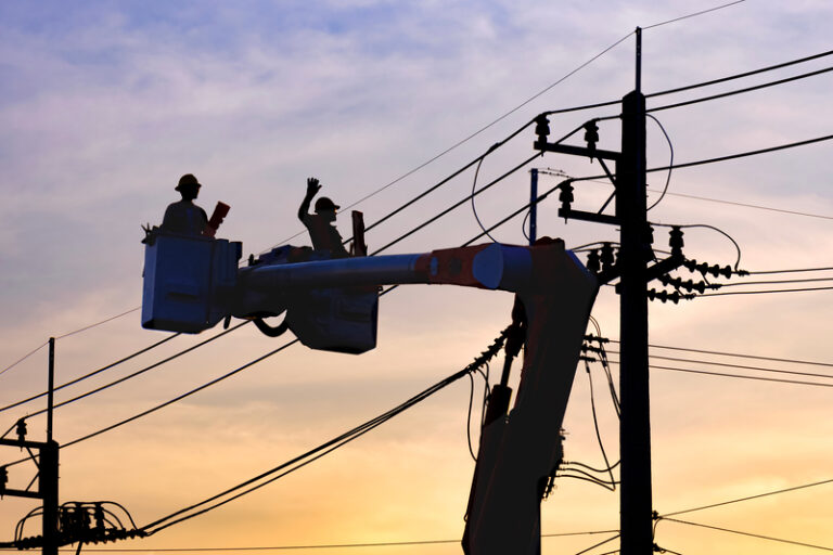 Linemen in north carolina stop working after paychecks never came - photo licensed by shore news network.