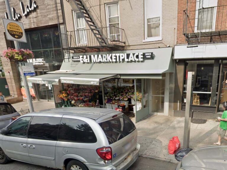 70-year-old bodega worker attacked and robbed in long island city - photo licensed by shore news network.