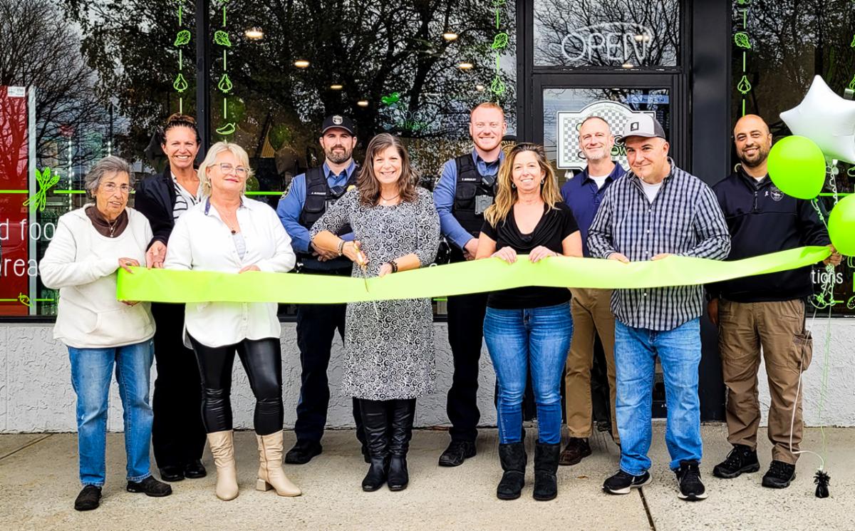 The Spoon & Bowl opens specialty food market at Town Hall Shoppes in Brick
