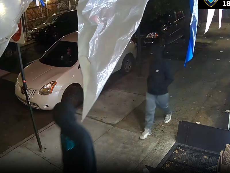 Teen injured in Brooklyn shooting, suspects at large