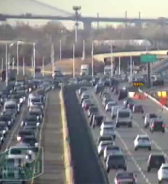 Traffic disruptions mount on New Jersey Turnpike, Parkway during morning rush